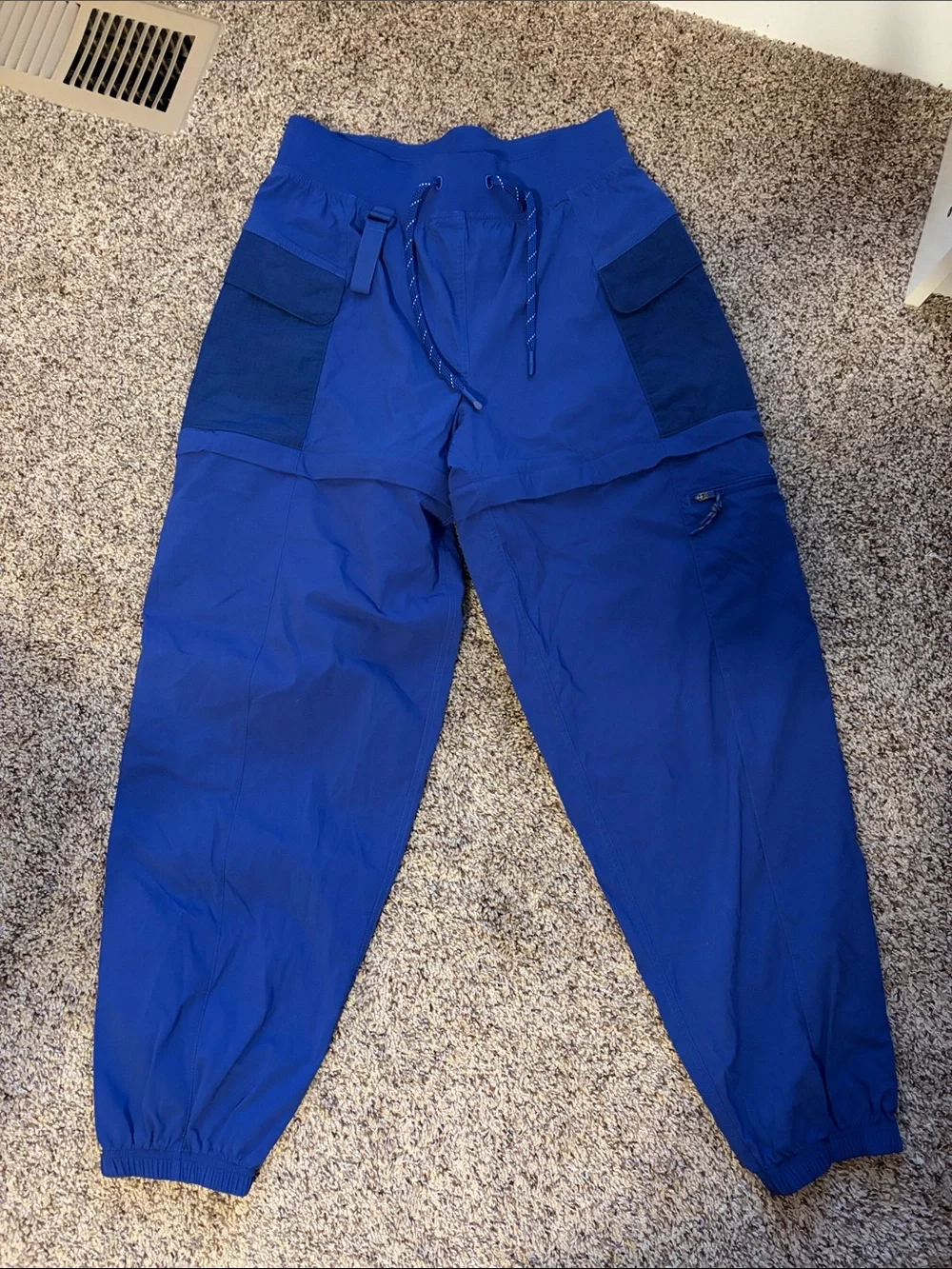 Lululemon convertible, HR hiking joggers - Picture 4 of 9